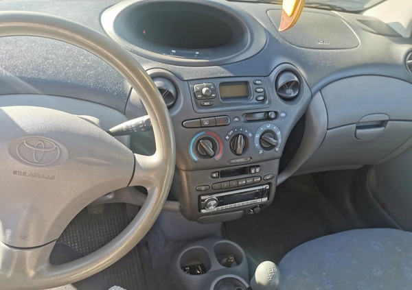 Toyota Yaris cena 3800 przebieg: 276000, rok produkcji 2001 z Tczew małe 67